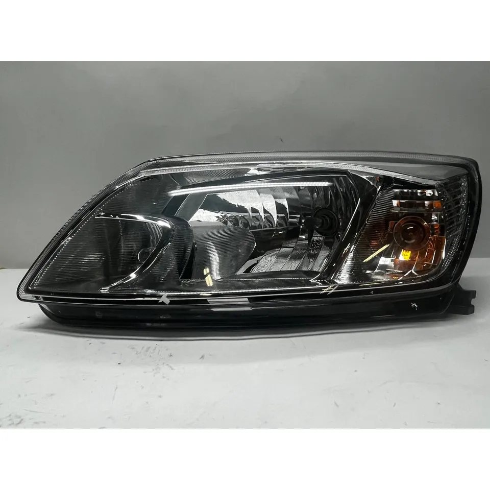 Блок фара левая ВАЗ-2190 Granta, Уценка LADA Granta LADA 21900371101100-N8 Уценка