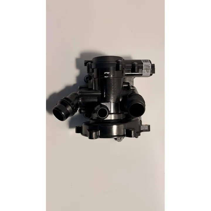 Термостат с корпусом, Уценка VAG 06L121111P-N2 Уценка