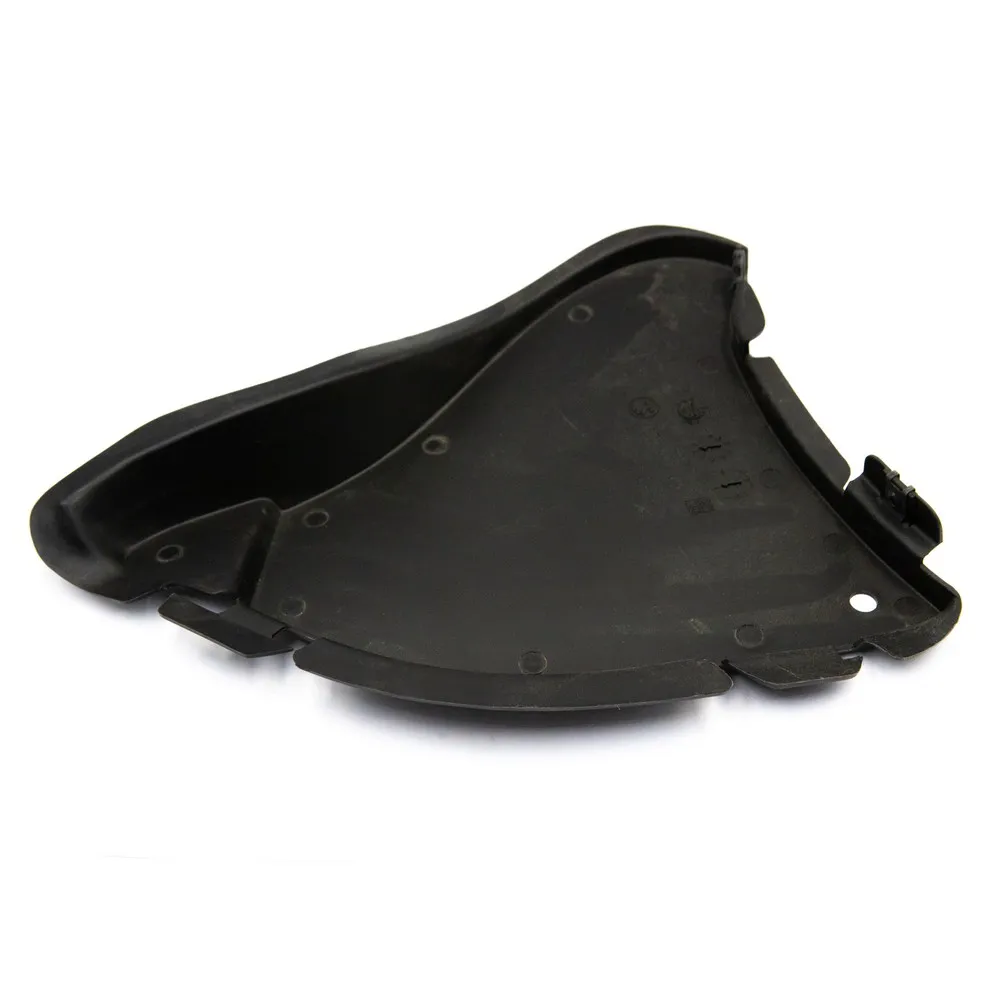 Накладка бампера L VAG 1U0 805 825A