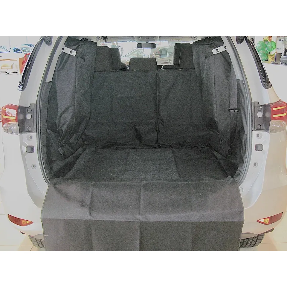 Защитный чехол в багажное отделение автомобиля Toyota Fortuner II AN150/160 2015- цвет черный, серия COMFORT 4898506BL