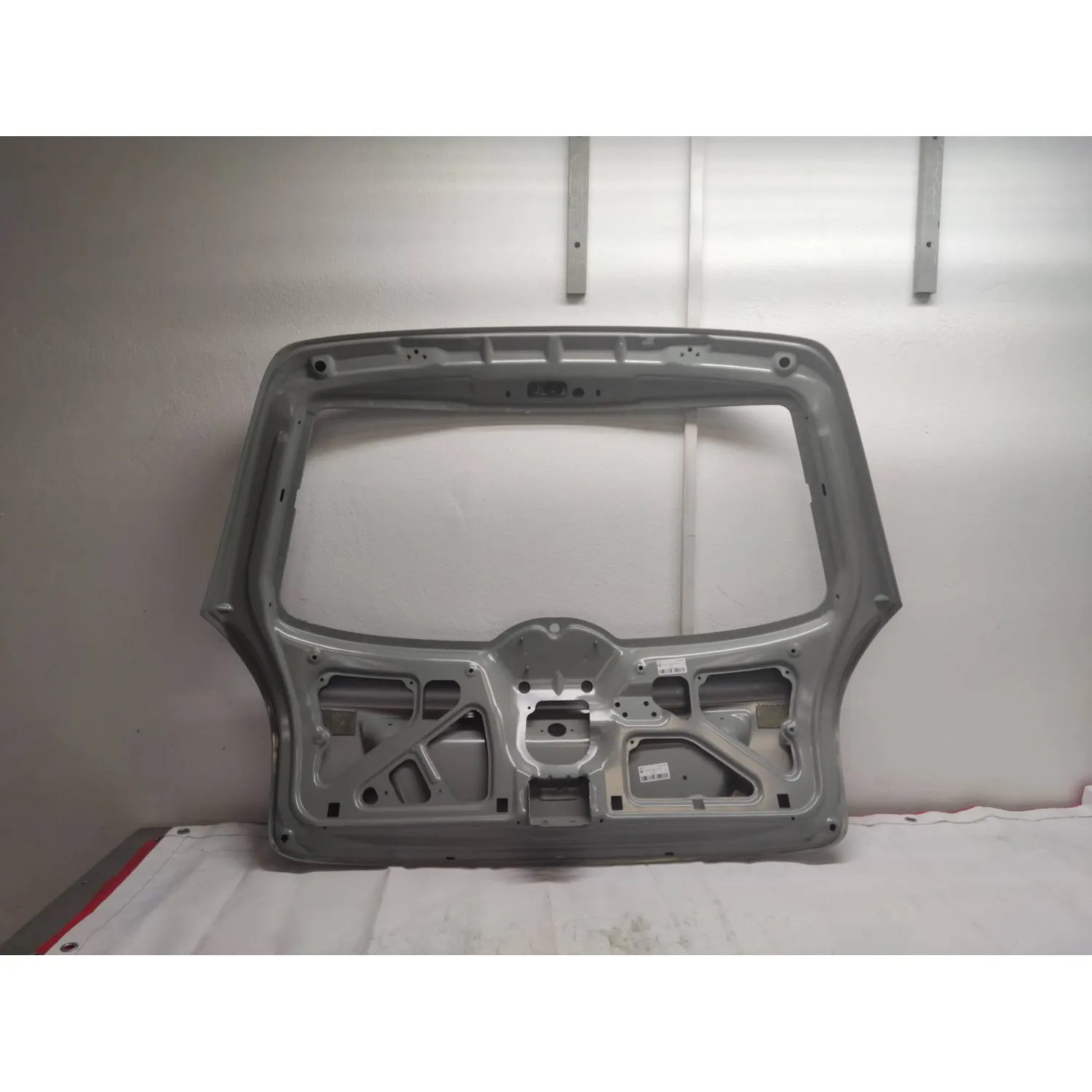 Дверь задка в сборе (катафорез), Уценка LADA 8450105046-N9 Уценка
