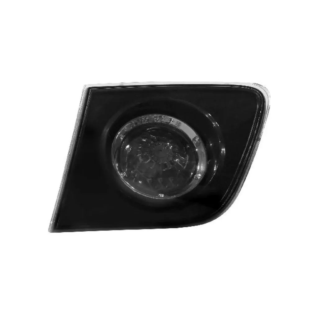 Фонарь задний правый внутренний черный седан 2.0 MAZDA 3 2003-2006 MAL03100404R