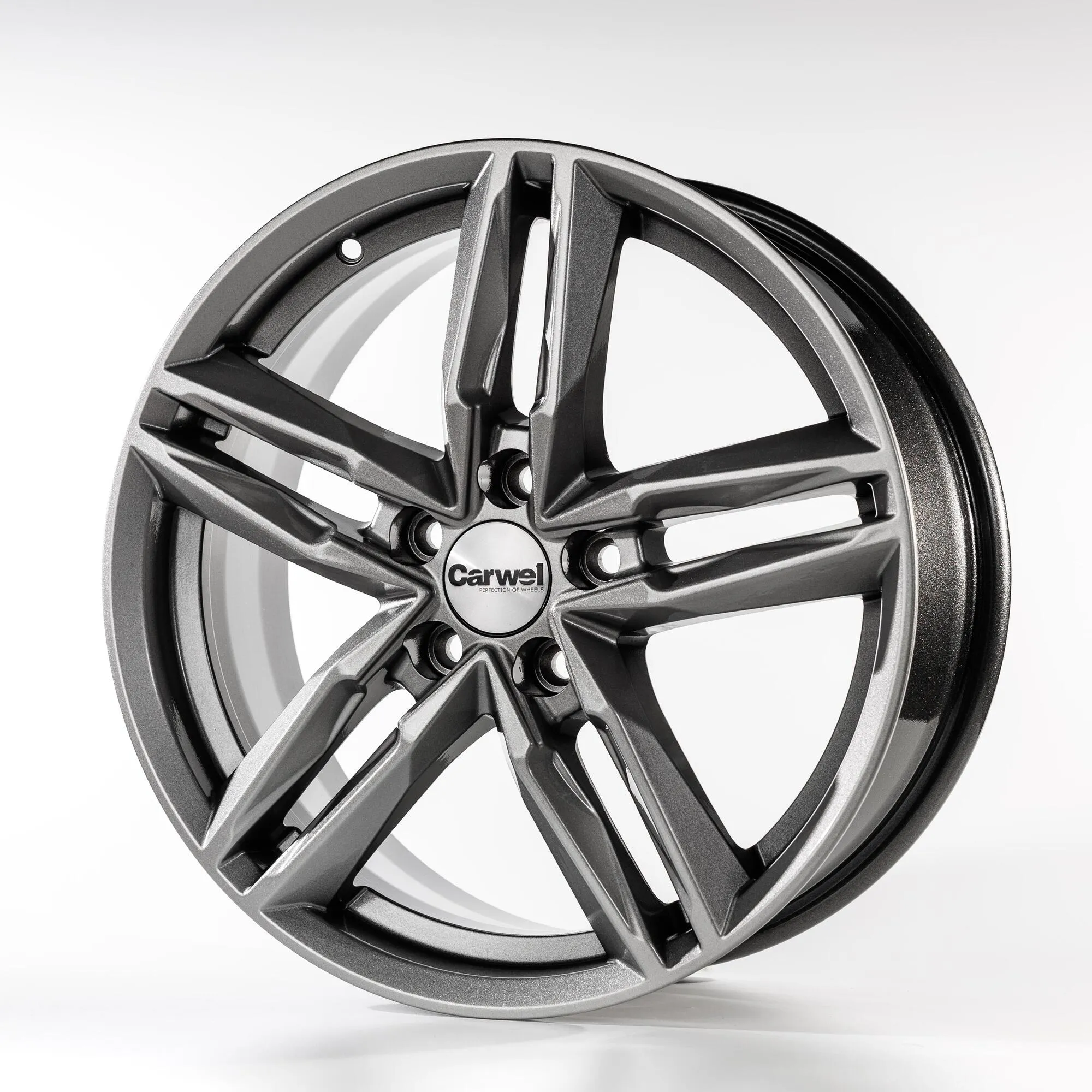 Диск литой R18 7.5J 5x100/67.1 ET35 Carwel Малык 140 SB 00098560