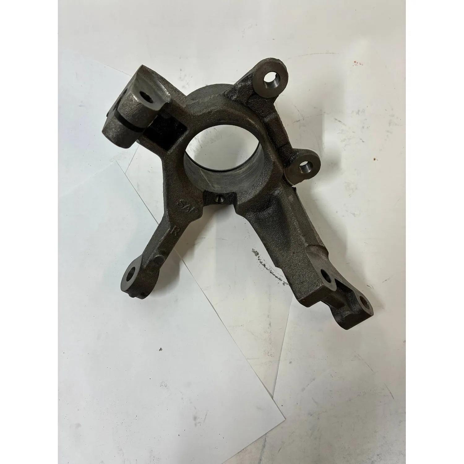 Кулак поворотный правый RENAULT Logan, Уценка RENAULT Logan NSP NSP076001548866-N0 Уценка