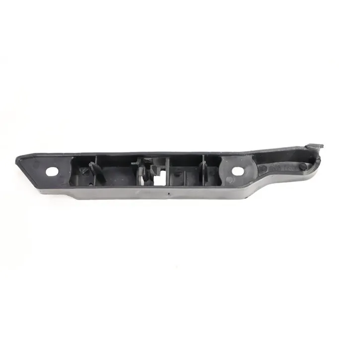 Кронштейн крепления бампера переднего Лев. Ford Focus 2008-2011