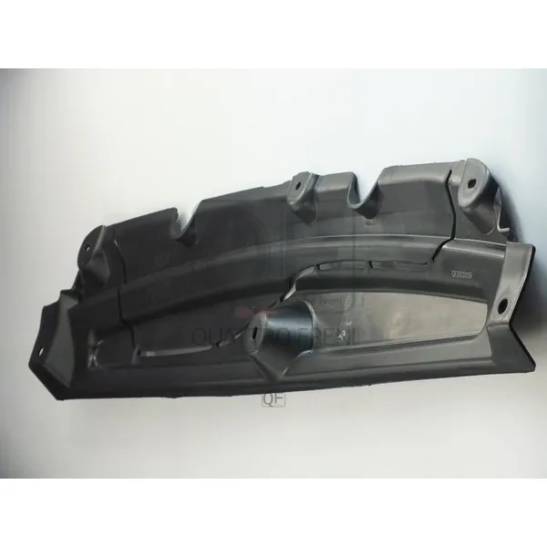 Пыльник моторного отсека пластик QUATTRO FRENI QF20G00059