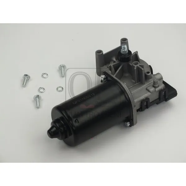Мотор трапеции стеклоочистителя QUATTRO FRENI QF01N00212