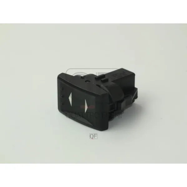 Кнопка управления стеклоподъемникам QUATTRO FRENI QF04R00154