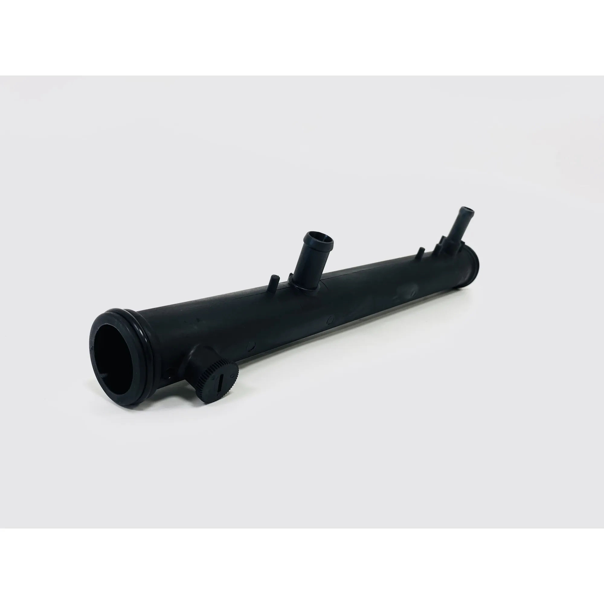 Патрубок системы охлаждения UkorAuto U0902153