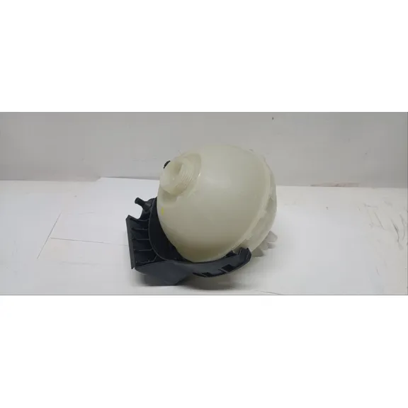 Расширительный бачок, Уценка BMW 17137642158-N0 Уценка