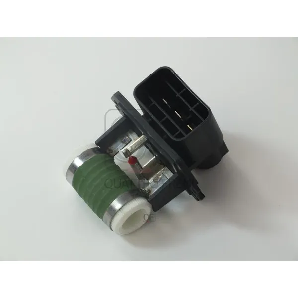 Резистор отопителя QUATTRO FRENI QF10Q00165