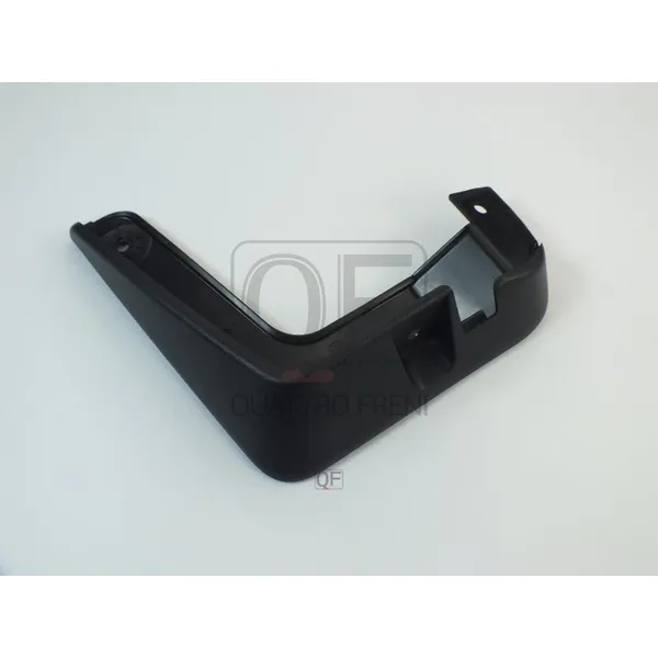 БРЫЗГОВИК FR LH QUATTRO FRENI QF38G00002
