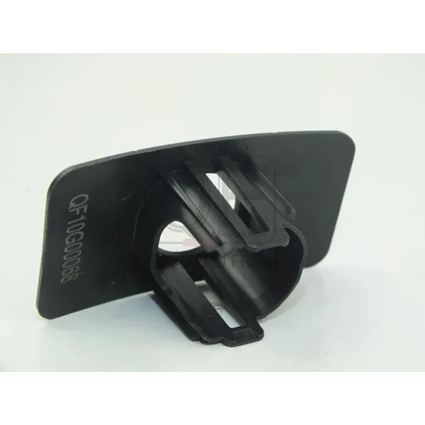 Кронштейн датчика парковки QUATTRO FRENI QF10G00068