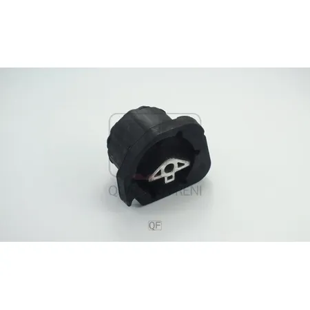 Опора КПП QUATTRO FRENI qf81b00002
