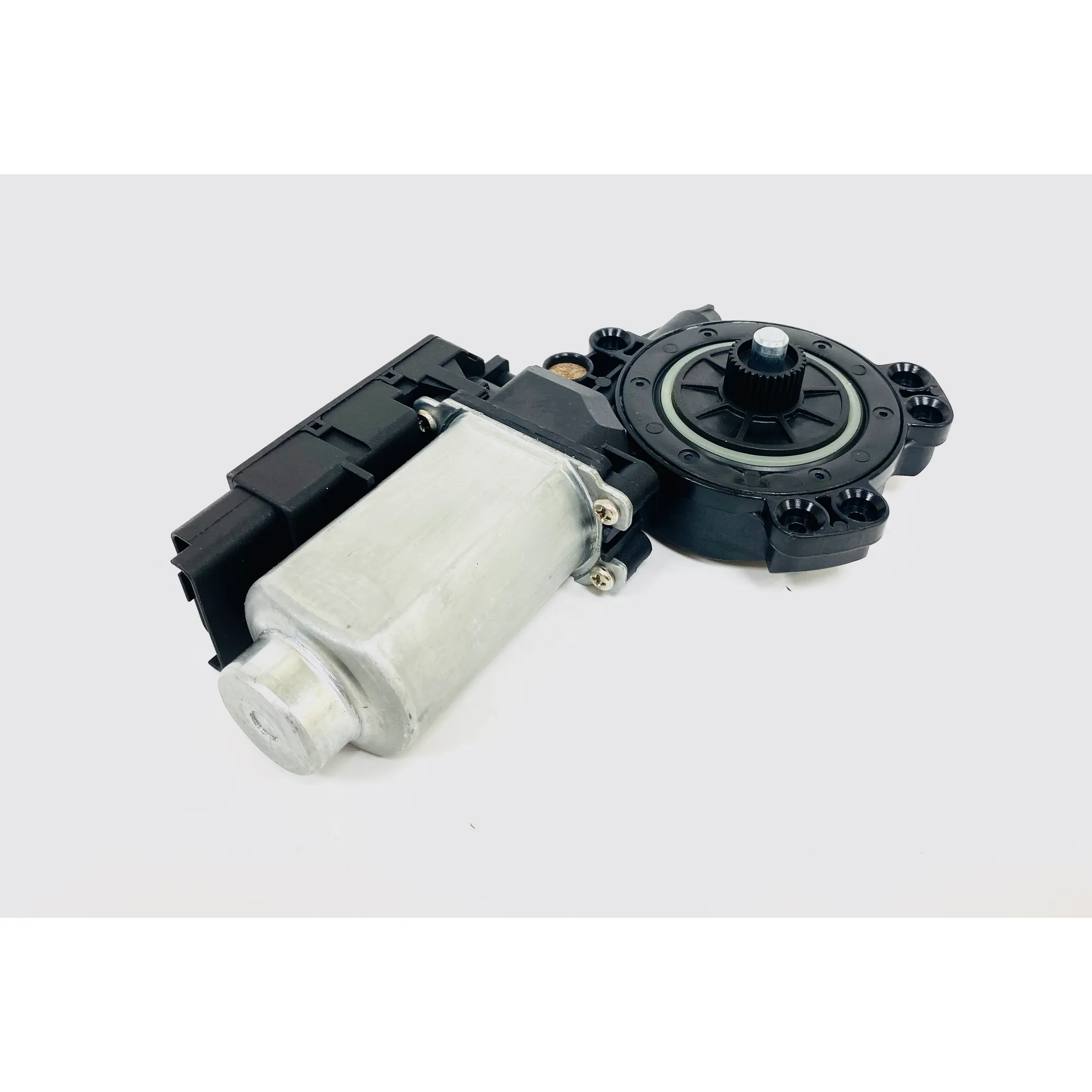 Электродвигатель привода стеклоподъемника, правый UkorAuto U1309006R