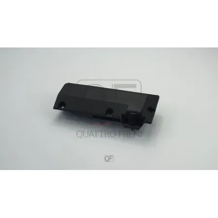 Ручка крышки перчаточного ящика QUATTRO FRENI QF33G00001