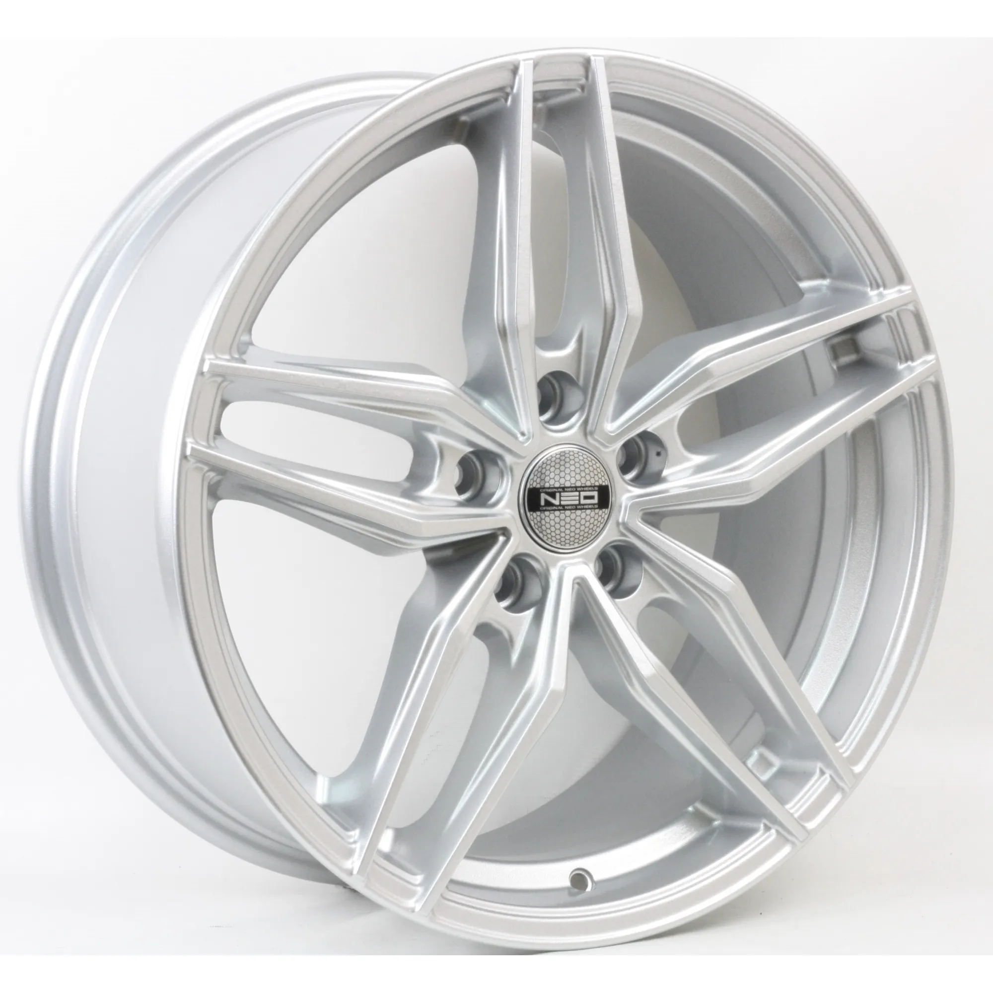 Диск литой R18 8J 5x112/66.6 ET45 NEO 882 S N882-818-666-5x112-45S