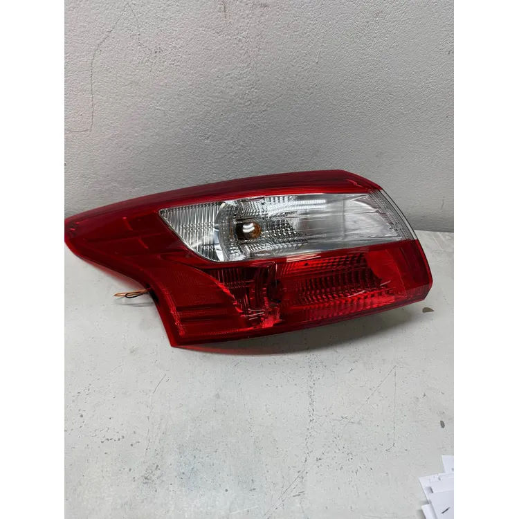Фонарь задний левый, Уценка для FORD Focus FORD 1 863 056-N4 Уценка