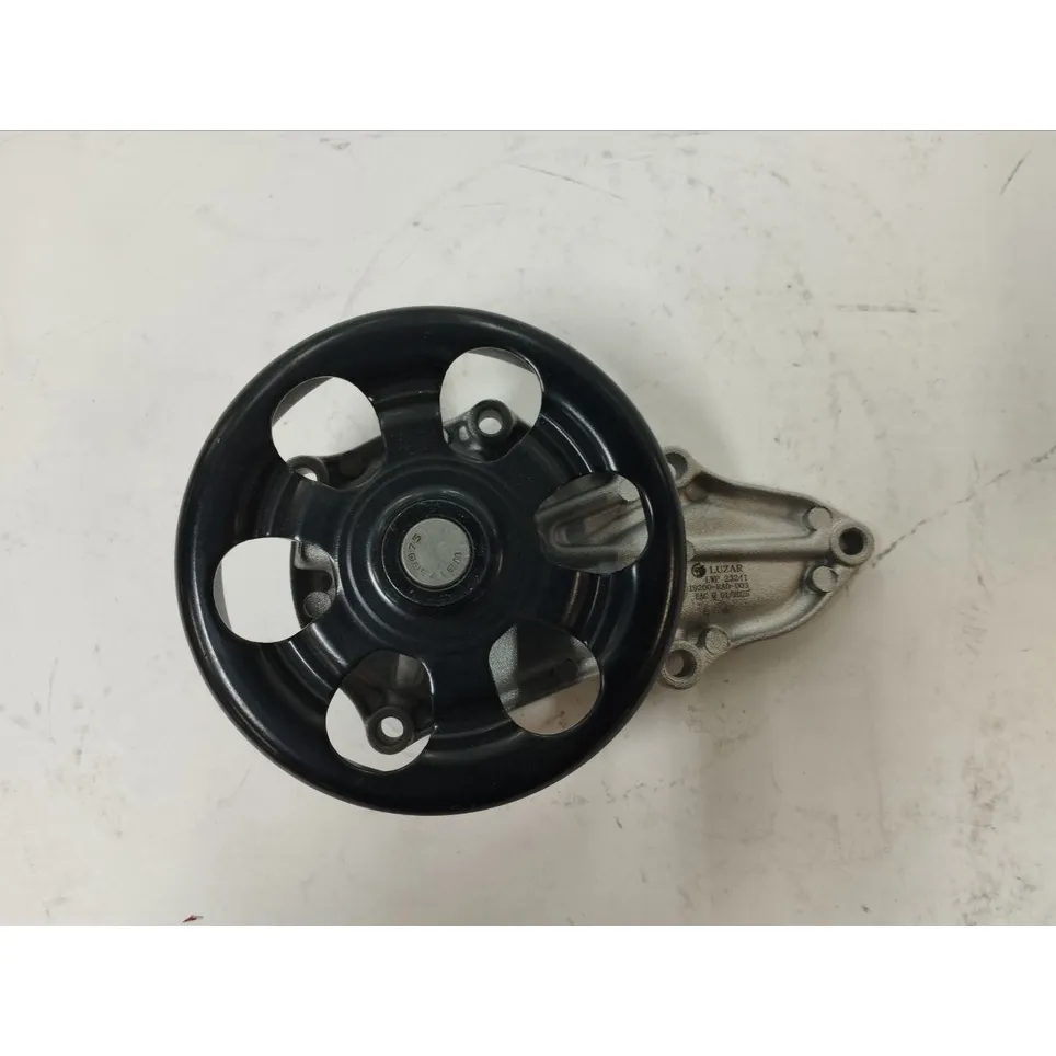 Помпа, водяной насос, Уценка HONDA Accord 03-08 mot.2,4L LUZAR LWP 23241-N0 Уценка
