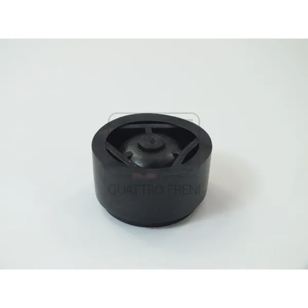 Втулка крепления декоративной крышки двигателя QUATTRO FRENI QF40A00002