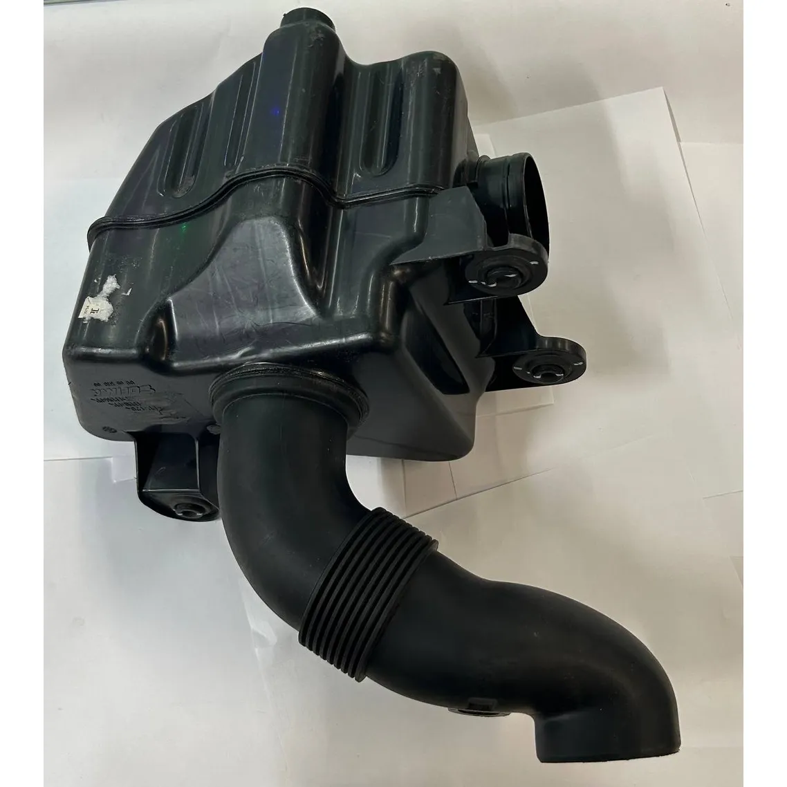 Резонатор воздушного фильтра, Уценка VW Golf V/Passat B6 JP GROUP 1116001600-N0 Уценка