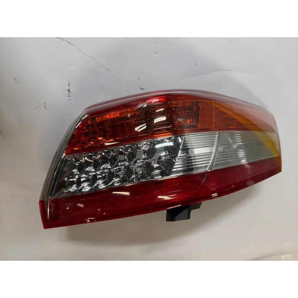 Фонарь задний TOYOTA CAMRY 09-11 RH USA TYPE диодный, Уценка SAT ST21219T9R-N0 Уценка