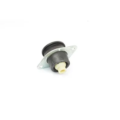 Подушка двигателя - лев. V?VARO A TRAFIC II 01- BSG BSG65700247
