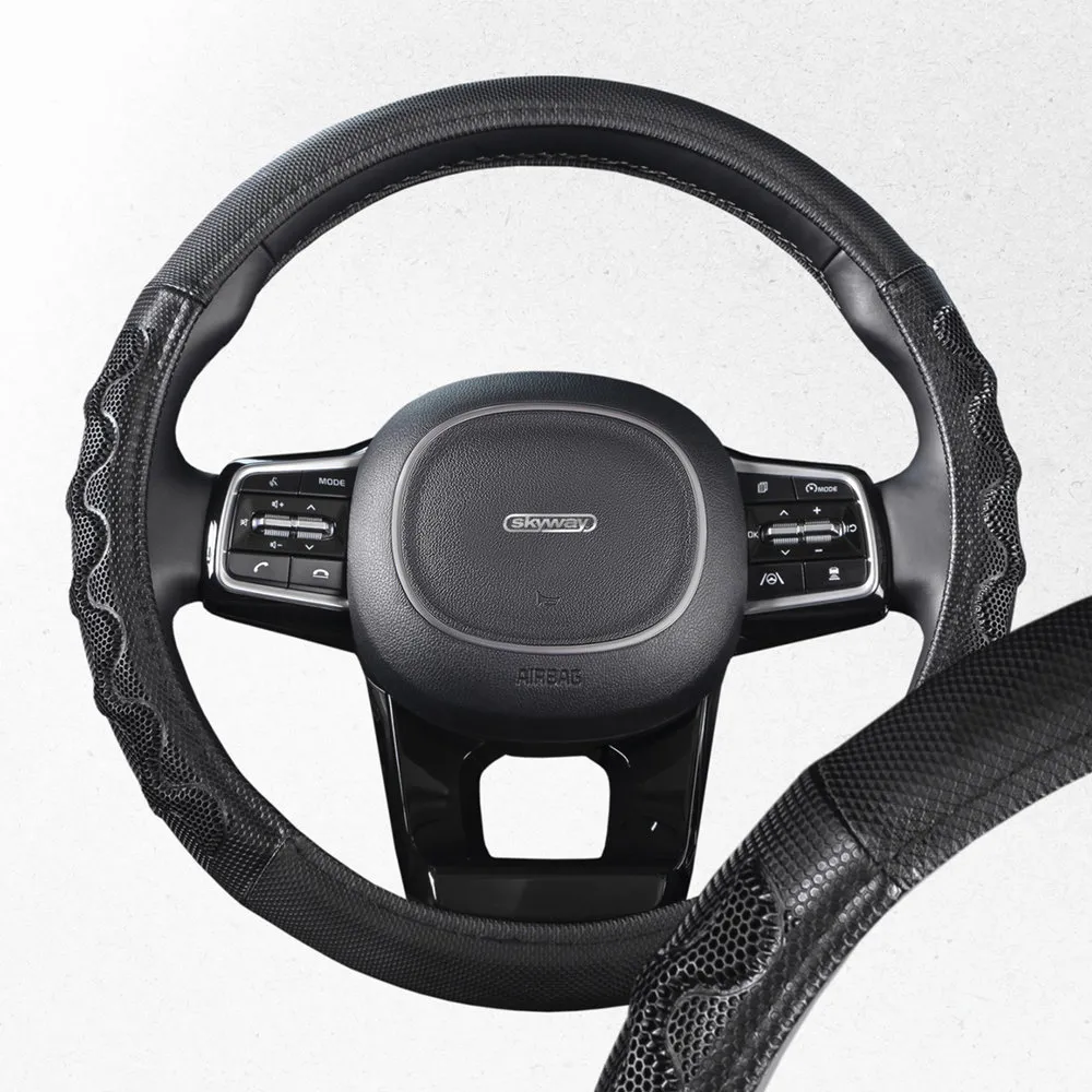 Оплетка на руль Racer-2 экокожа, Черная M; SKYWAY SKYWAY S01102419