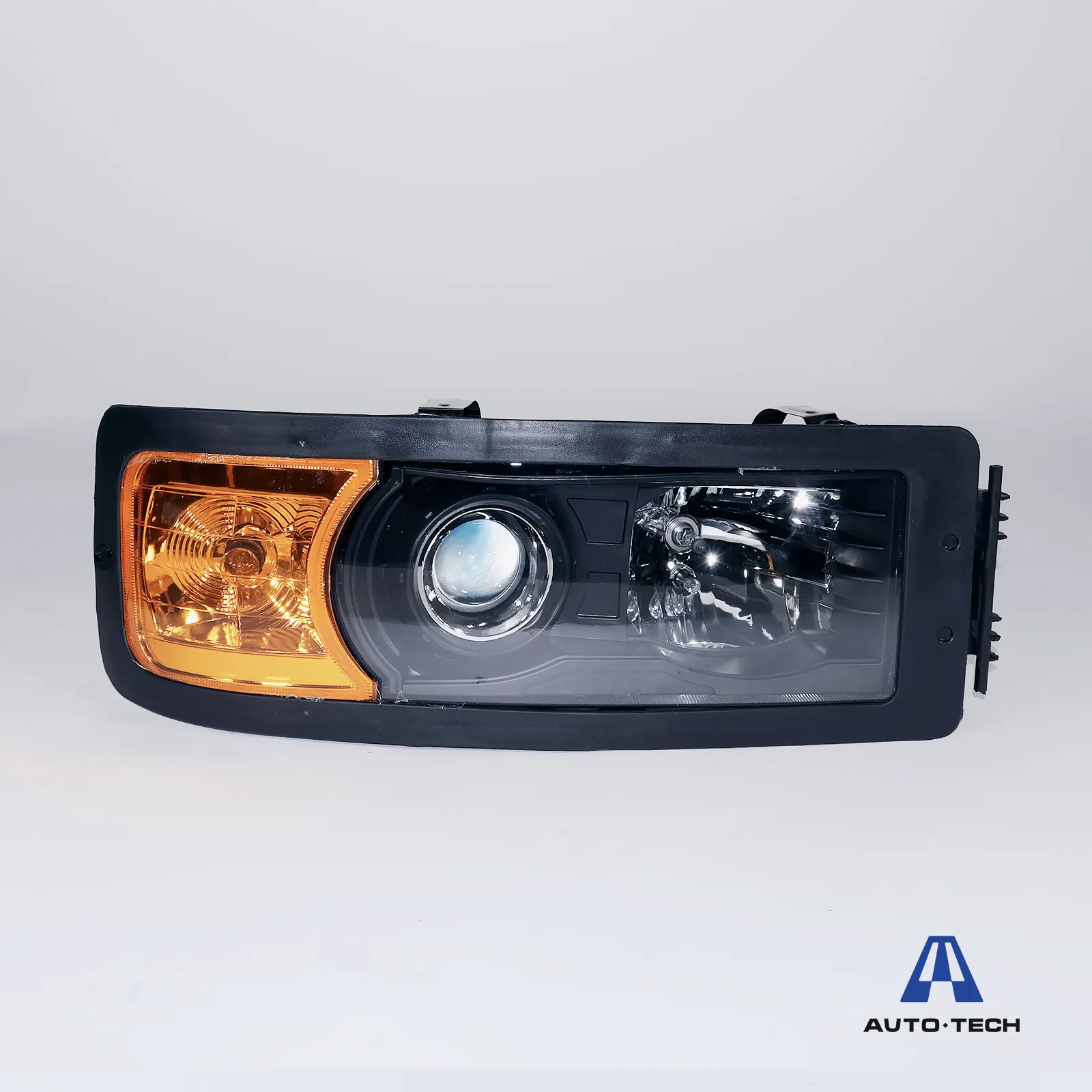 Фара передняя правая линза F2000 AVTO-TECH AUTO-TECH AT1172