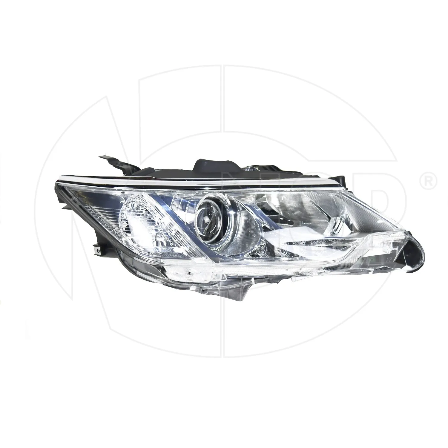 Фара правая TOYOTA Camry XV50 (11-14)