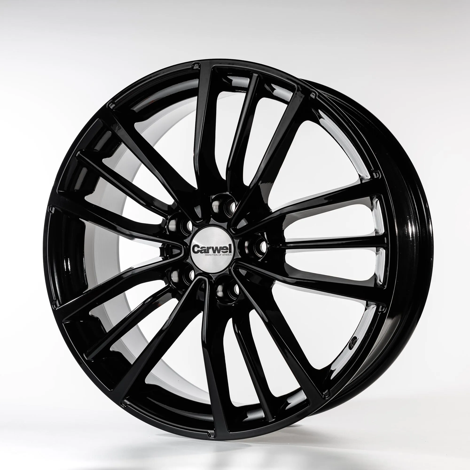 Диск литой R18 7J 5x114.3/54.1 ET53 Carwel Крет 1812 BL 124840