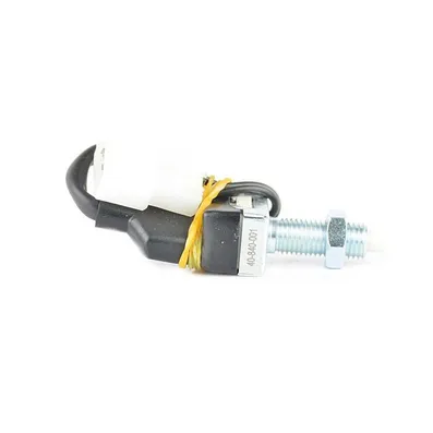 Датчик включения стоп-сигнала ACCENT MIL/ACCENT ADM/ELANTRA 2000-2005 BSG BSG 40-840-001