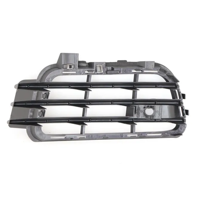 Решетка бампера переднего R VW TOUAREG II 10-14 DoCar 7P68546629B9-DCR