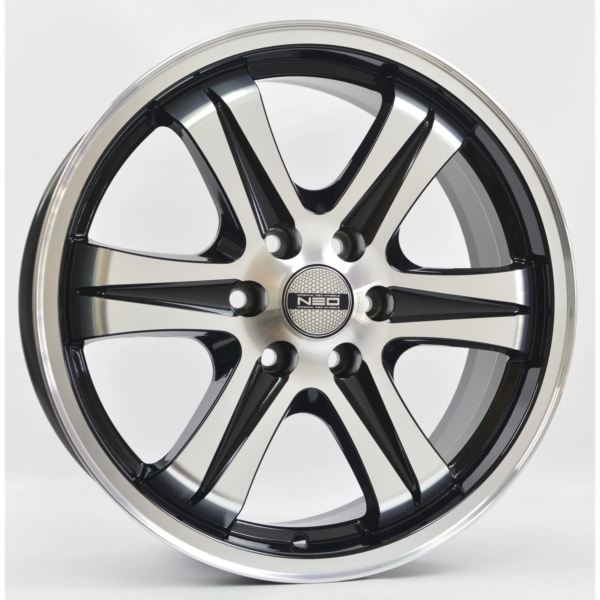 Диск литой R17 7J 6x114.3/66.1 ET30 NEO 722N BD N722-717-671-6x1143-30BD