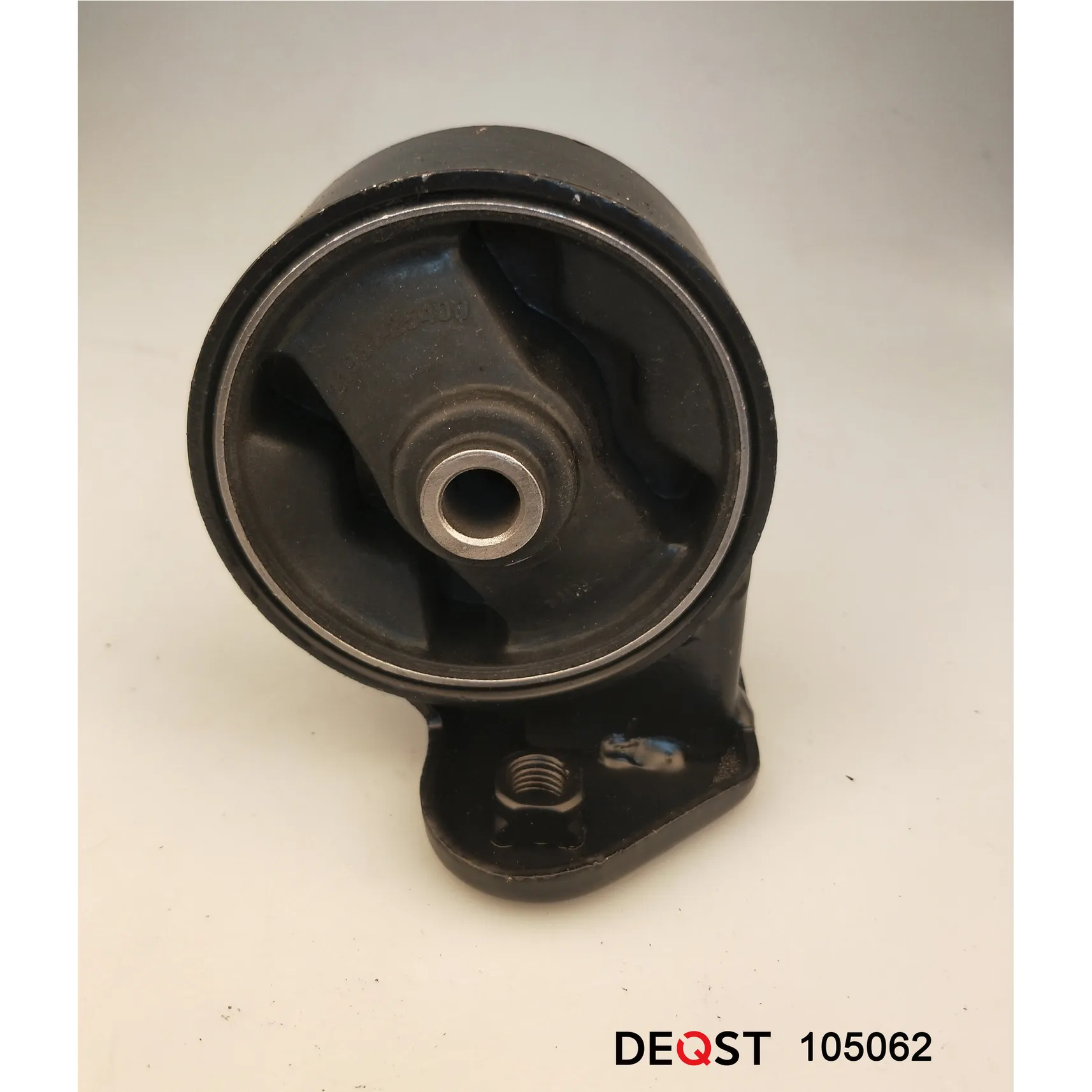 Опора двигателя задняя. HYUNDAI ACCENT (LC) ACCENT (LC) 09.99-12 DEQST 105062