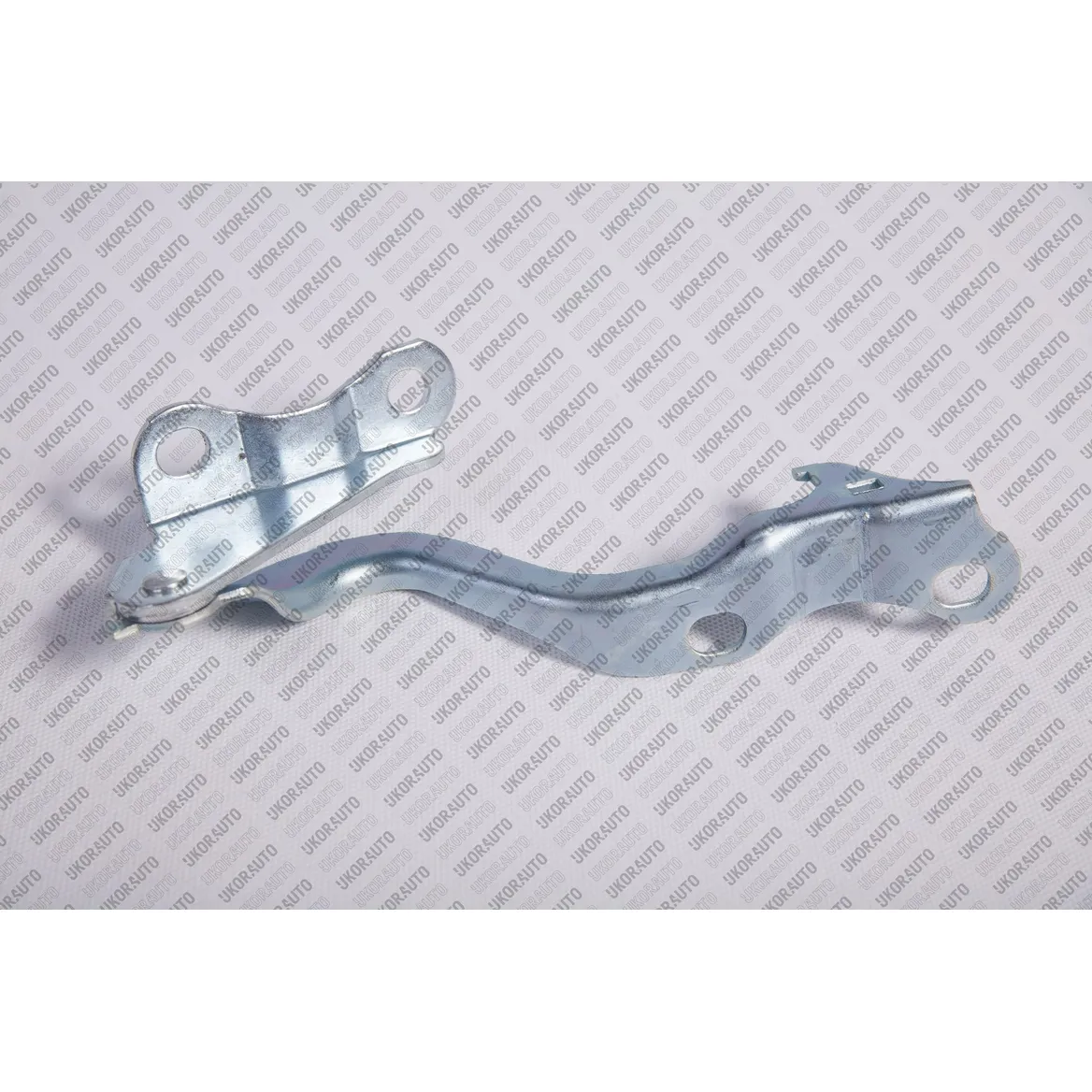 Петля капота UkorAuto UCH9C043575