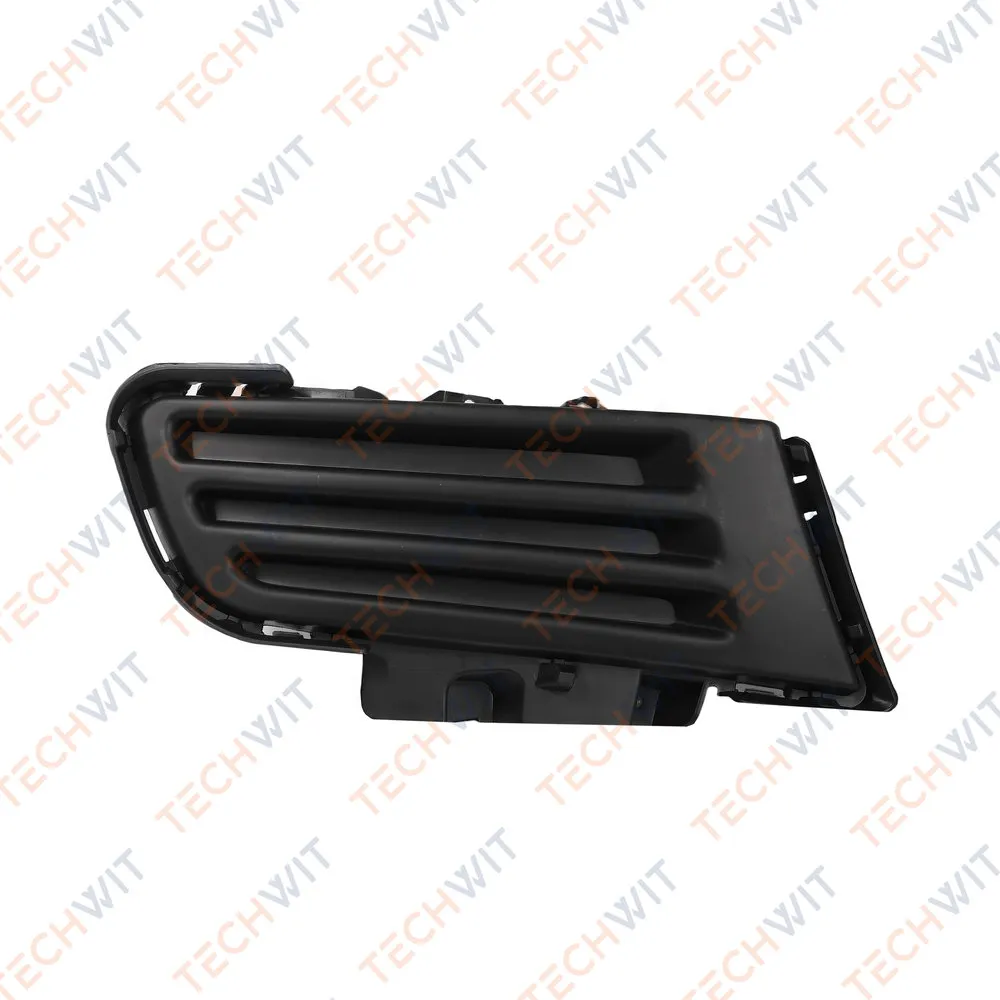 Накладка фары противотуманной Прав. sport Mazda M3 Sport 2003-2008 4D TECHWIT BD003MZD022TW