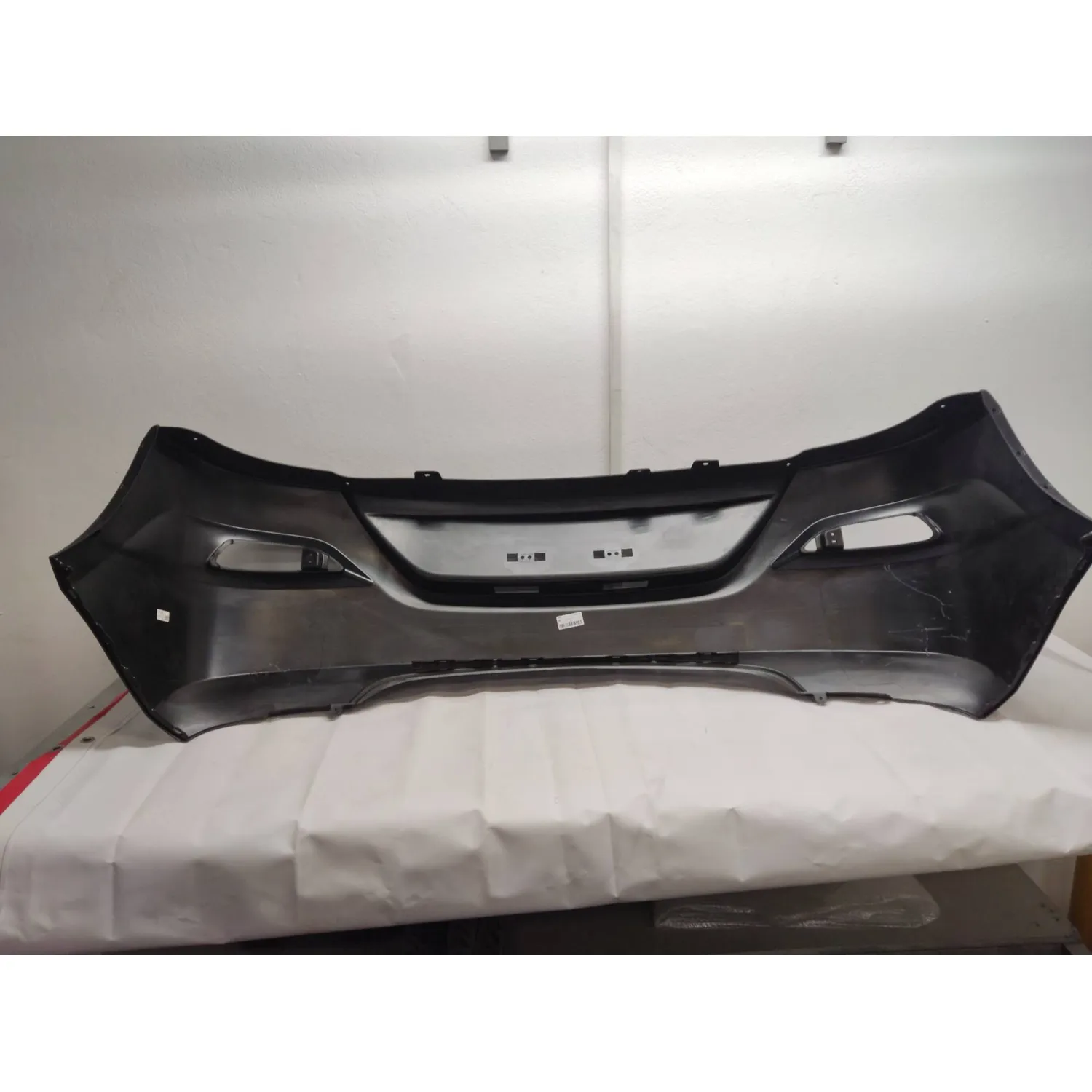 Бампер задний, Уценка HYUNDAI/KIA 86611-4L200-N0 Уценка
