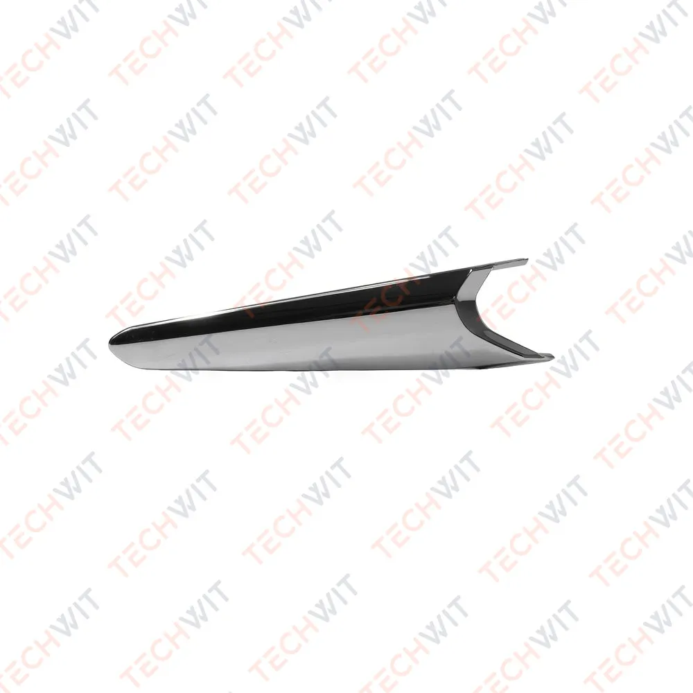 Накладка фары противотуманной Прав. хром Mazda 3 2016-2019 TECHWIT BD003MZD040CR