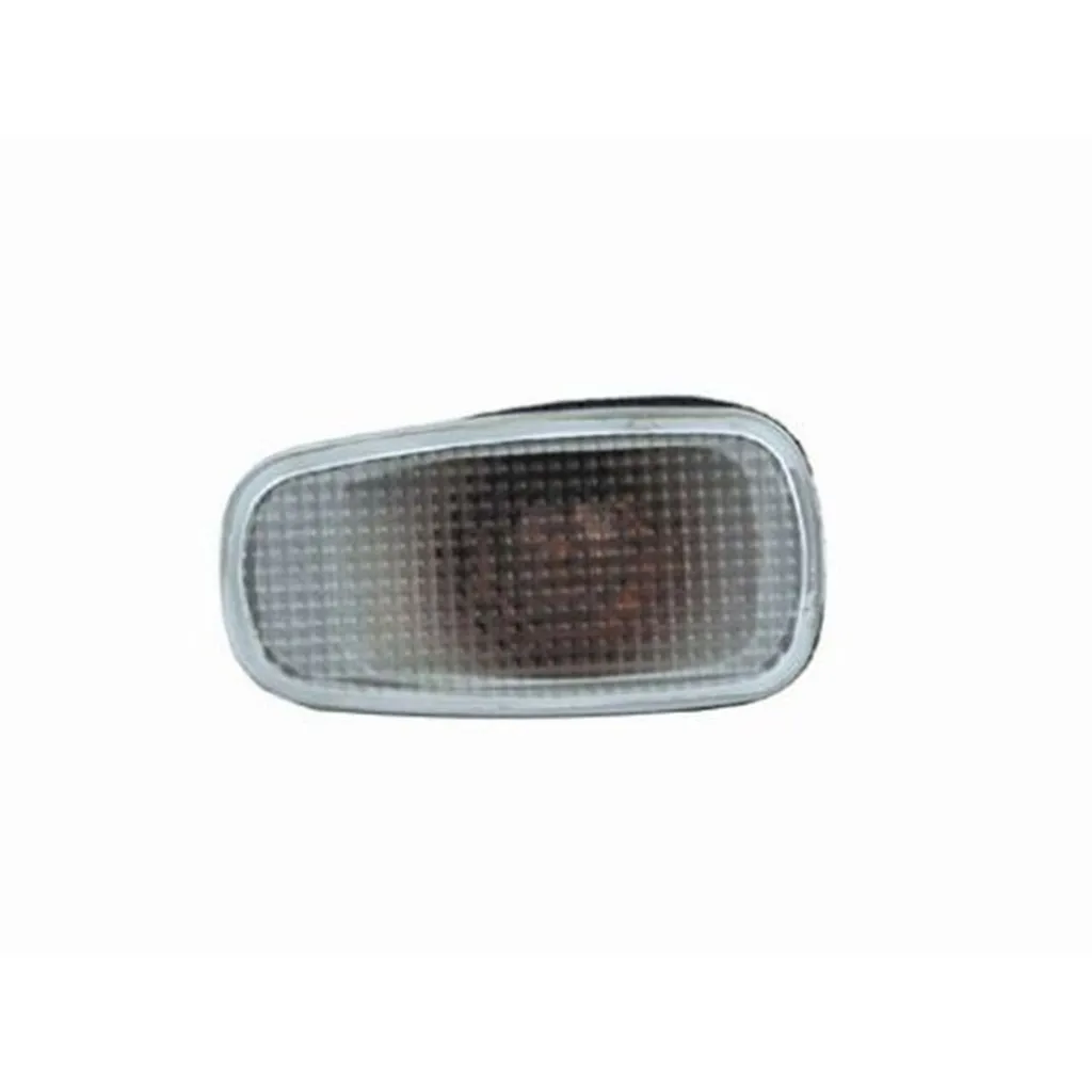 Повторитель поворота в крыло LC PRADO 120/LC200 2007-2012/RAV4 2003-2005 121110B