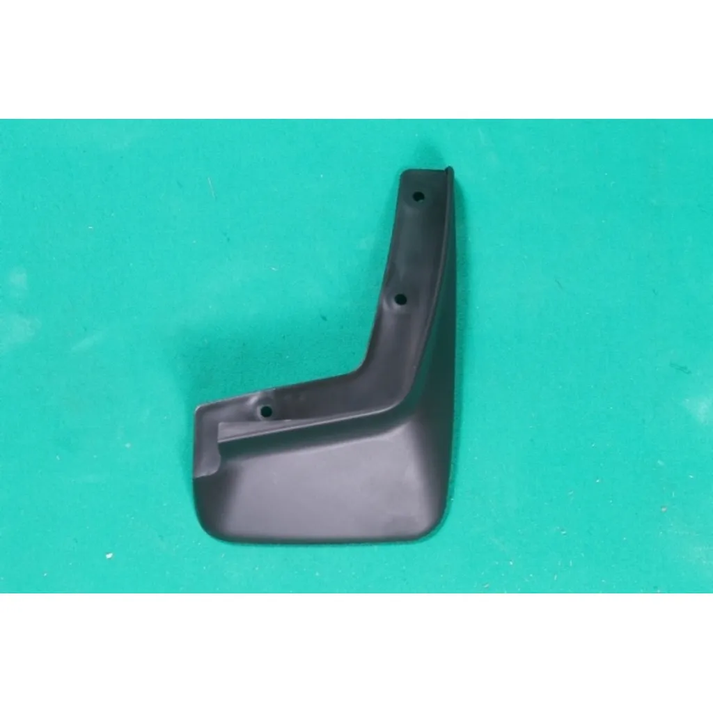Брызговик передний правый LANCER CEDIA 2002-2003/LANCER IX 2003-2010 MB5934BR