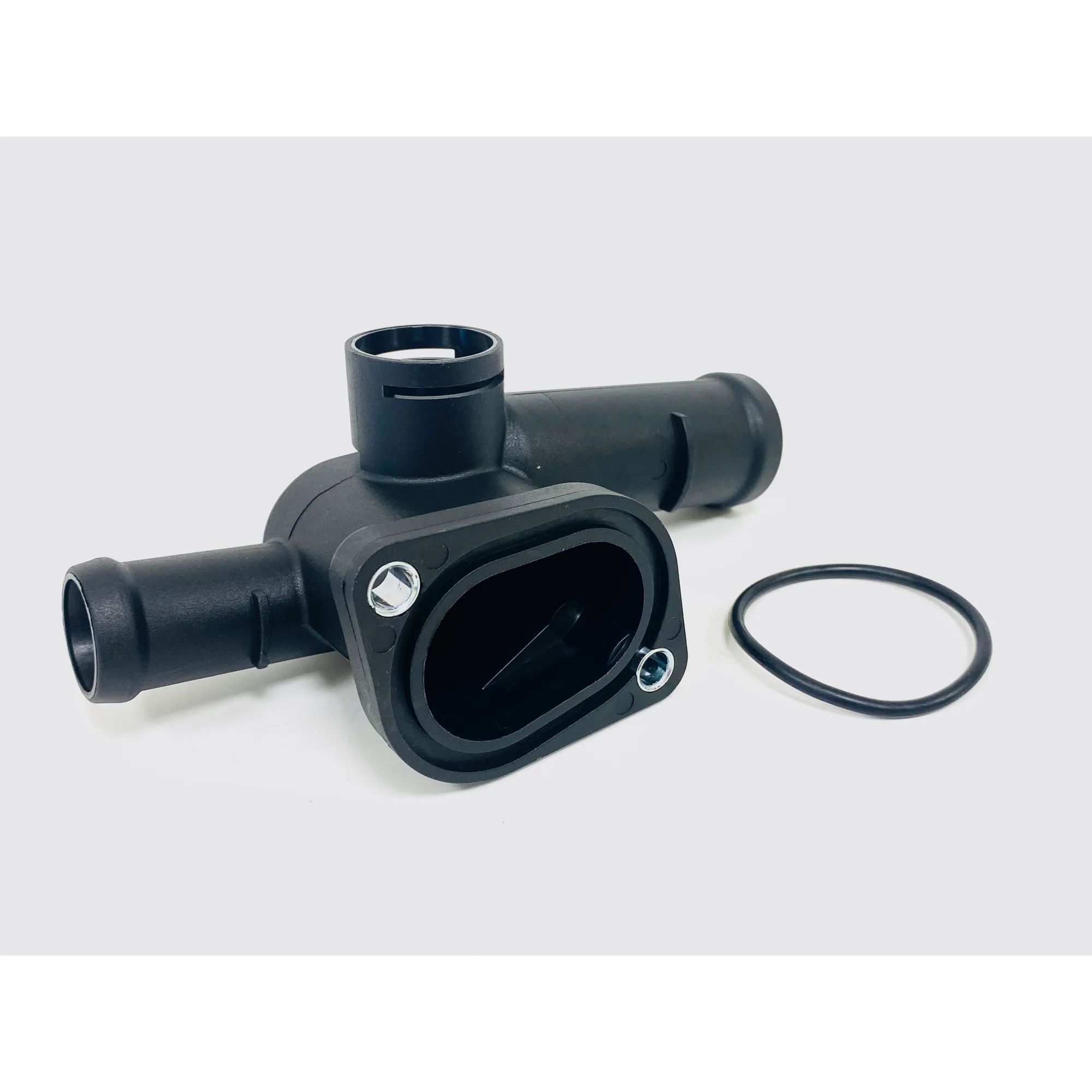 Фланец системы охлаждения UkorAuto U0910005