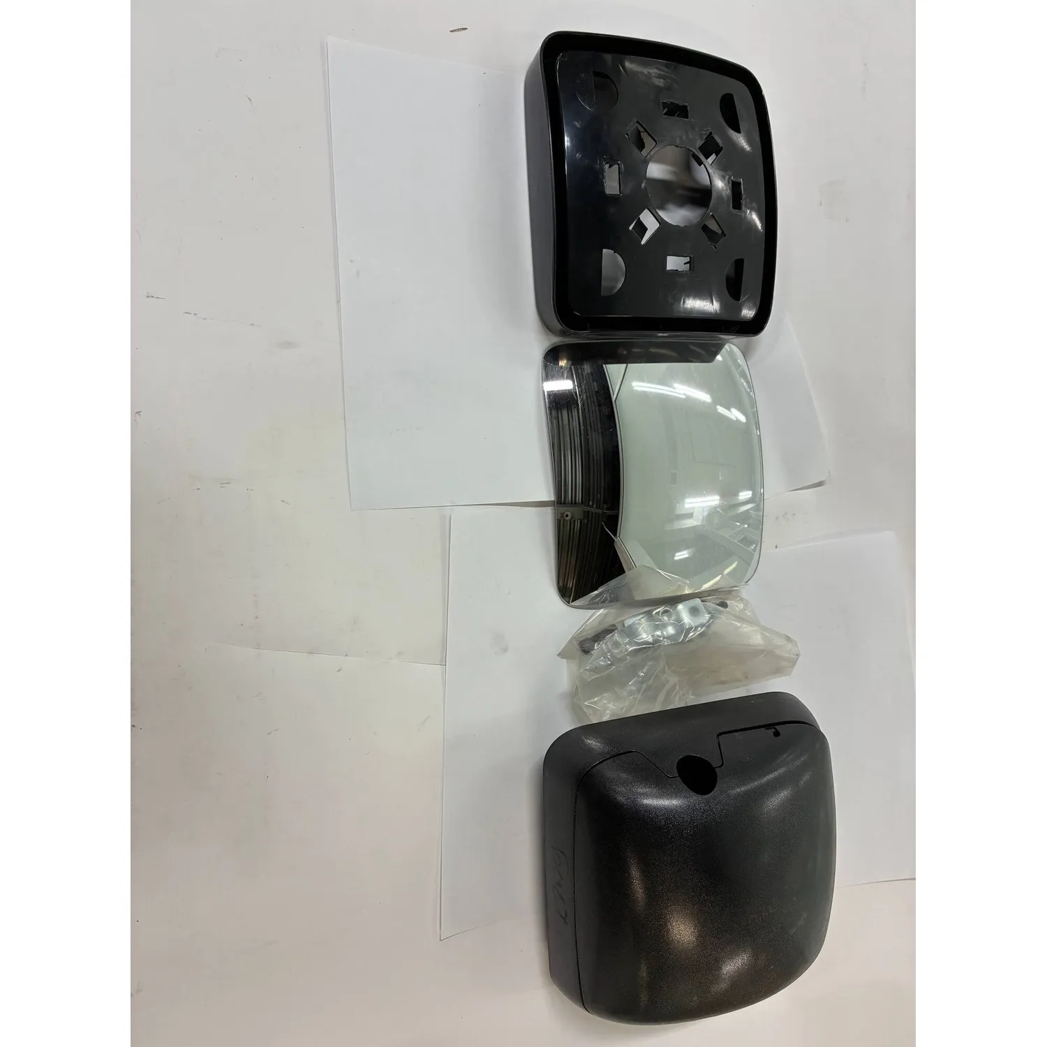 Зеркало широкоугольное левое JAC-N80.N120 (8202120LE359), Уценка JAC 8202120LE359-N0 Уценка