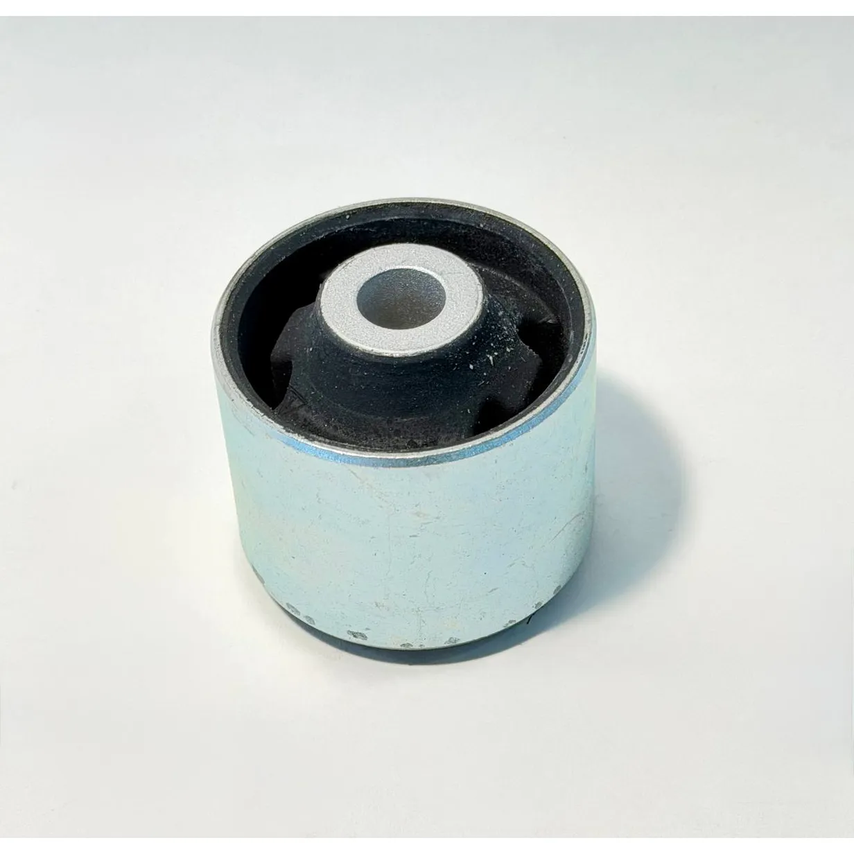 Сайлентблок задней балки, Уценка AD 100/A6 91-97 (2x) LEMFORDER 1003101-N0 Уценка