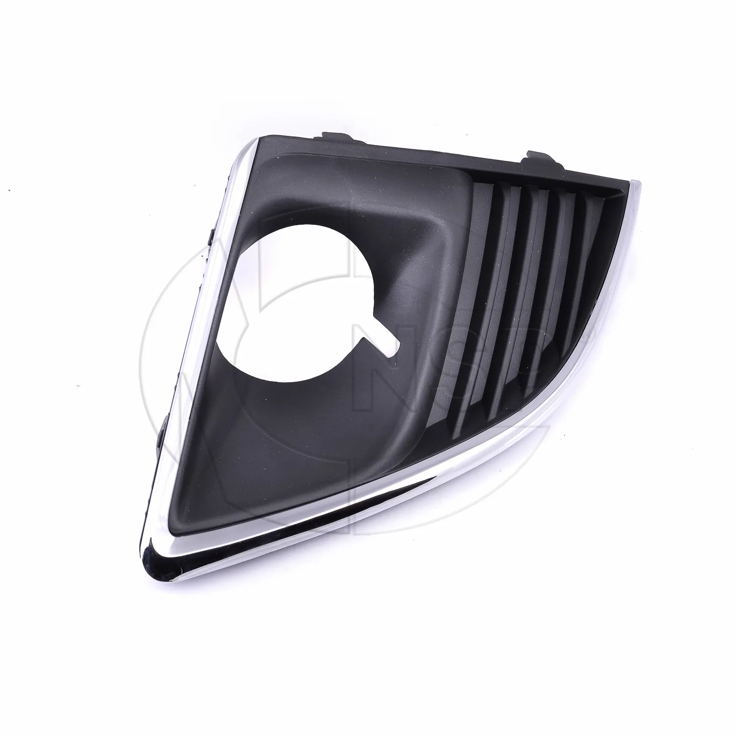 Рамка фары противотуманной правая CHEVROLET Cruze (13-) NSP NSP0195093360