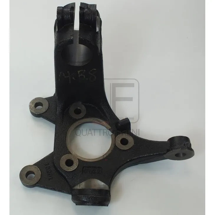 Кулак поворотный FR RH QUATTRO FRENI QF00D00102