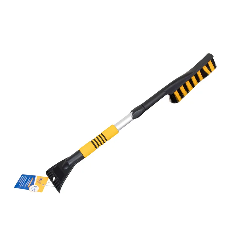 Щетка зимняя со скребком с телескоп. ручкой (69-87 см) KRAFT KT 830065