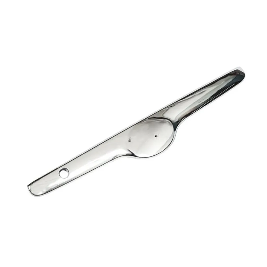 Молдинг крышки багажника хром COROLLA 2001-2004 17MA043C