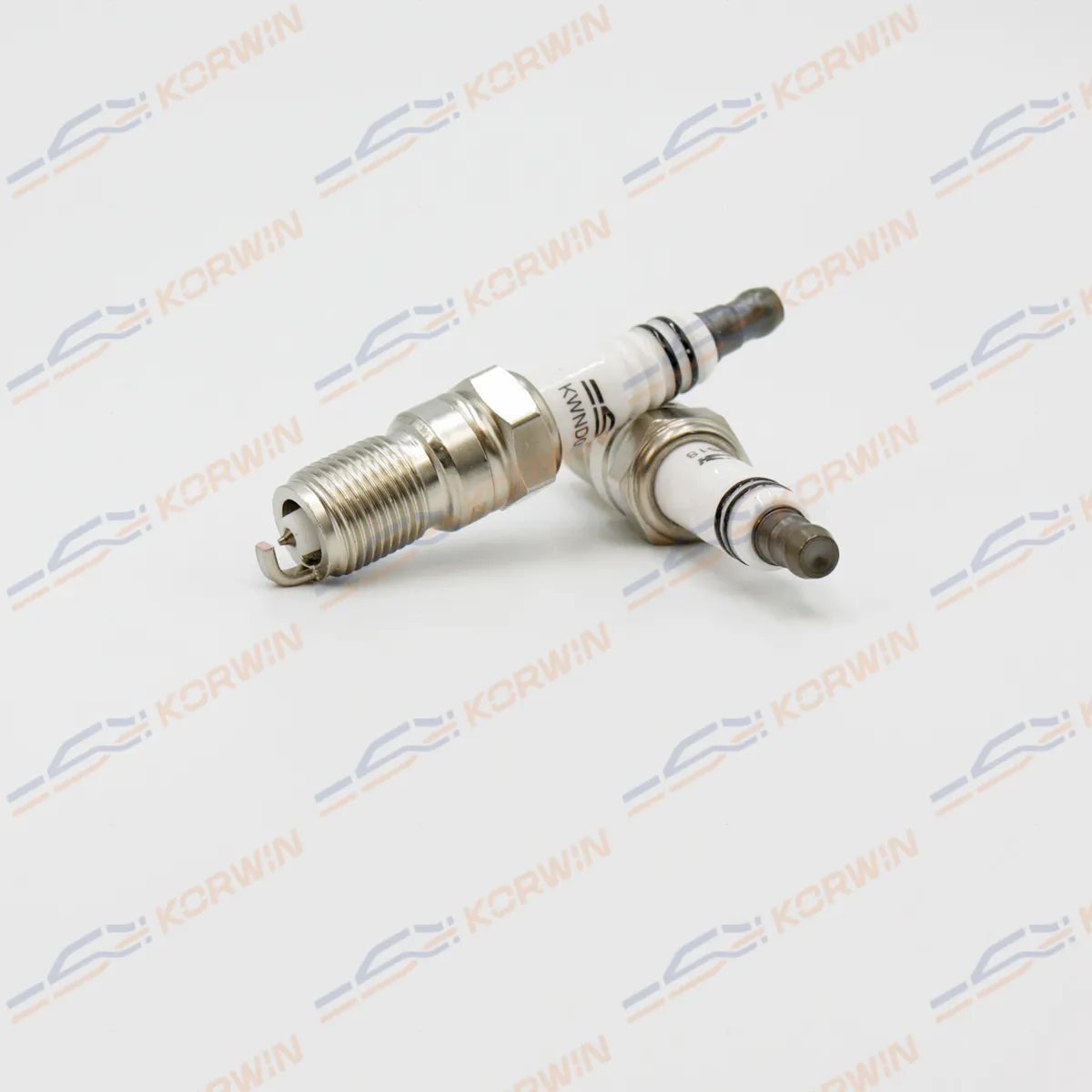 Свеча зажигания (аналог TR6AP13) Platinum KORWIN KWND0518