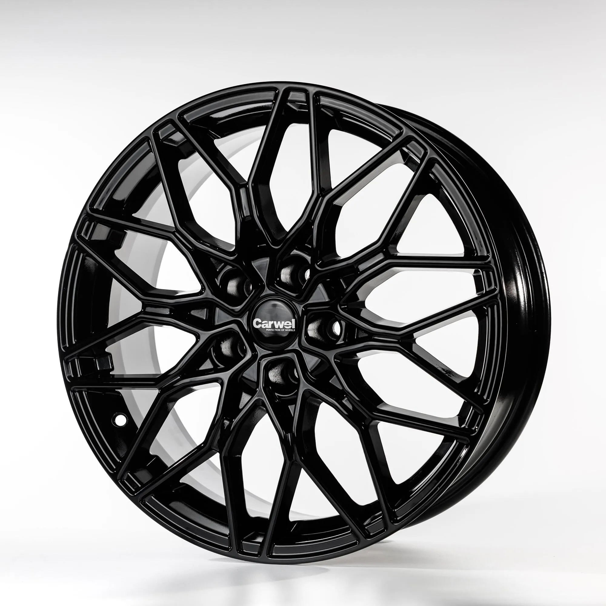 Диск литой R18 7J 5x114.3/66.5 ET40 Carwel Тим 1813 BL 129711